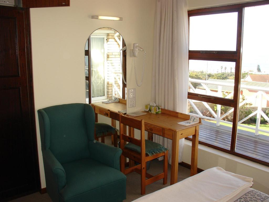 On The Bay Guesthouse Kruisfontein Habitación foto
