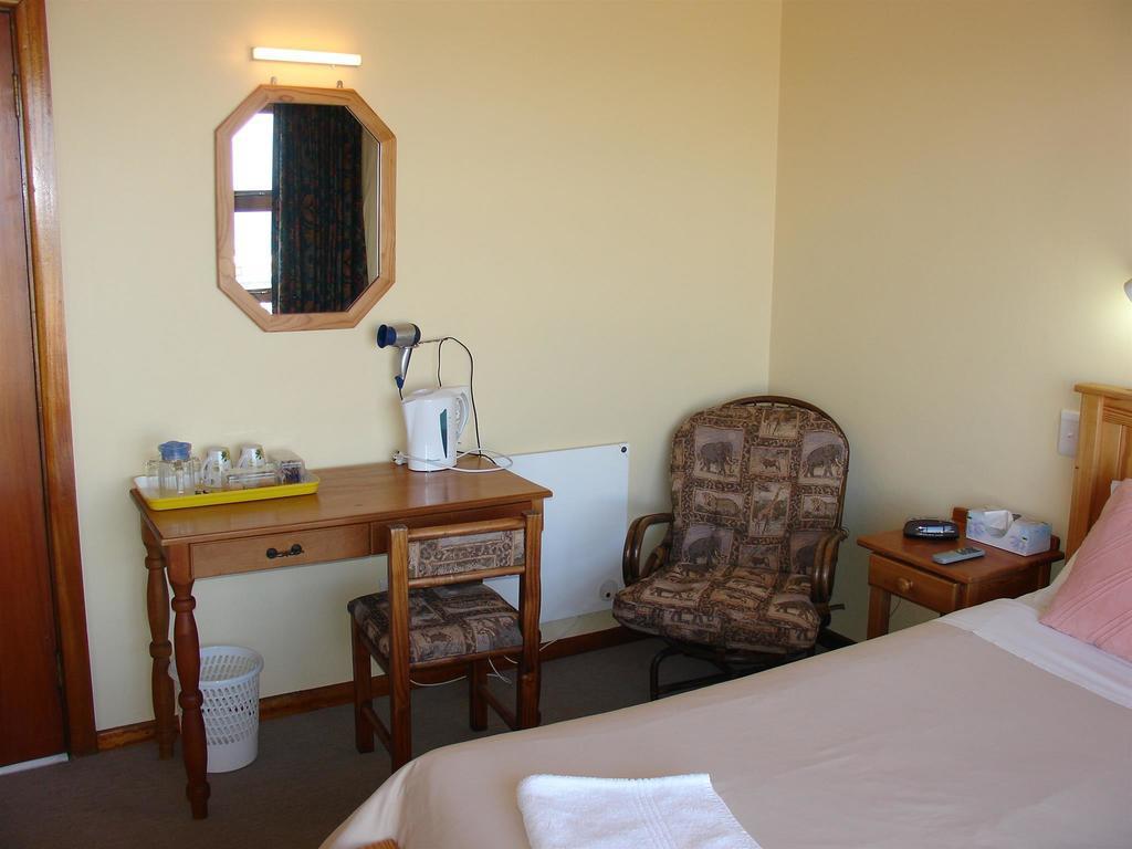 On The Bay Guesthouse Kruisfontein Habitación foto